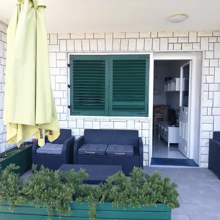 Allegra لوفغان